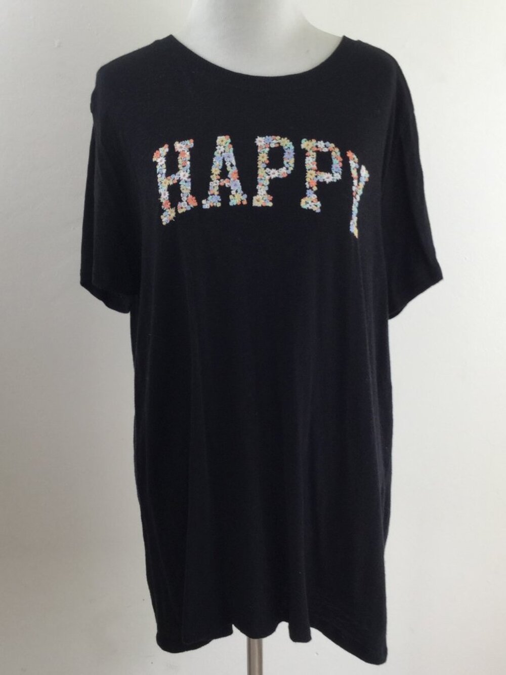 Super Soft by Torrid Slub Jersey "Happy" Embroidered Flowers Black Tshirt l